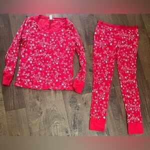 Victoria’s Secret 2 two piece snowflake winter red white pajamas Sz Large